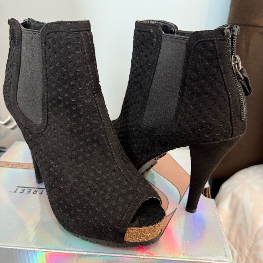 Elegant Black Peep-Toe Ankle Boots